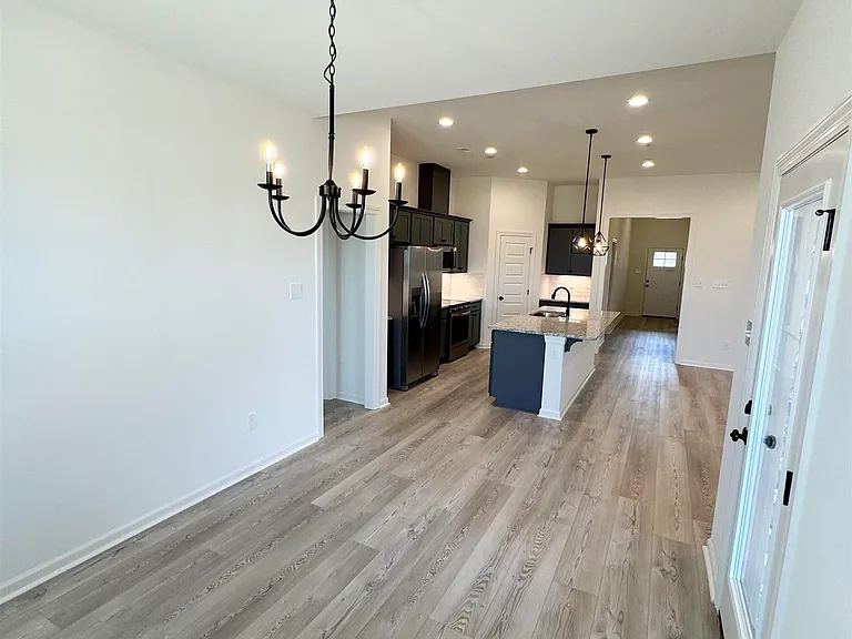 16702 Ted Childs Dr — Photo 9