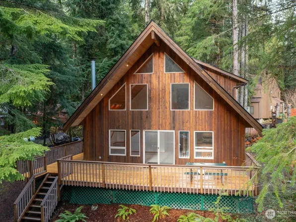 7132 St Helen's Place, Glacier, WA 98244