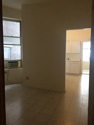 Rented by Flatiron Real Estate Advisors LLC | media 9