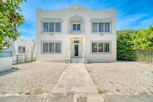 2352 SW 5th St #2 Photo 1