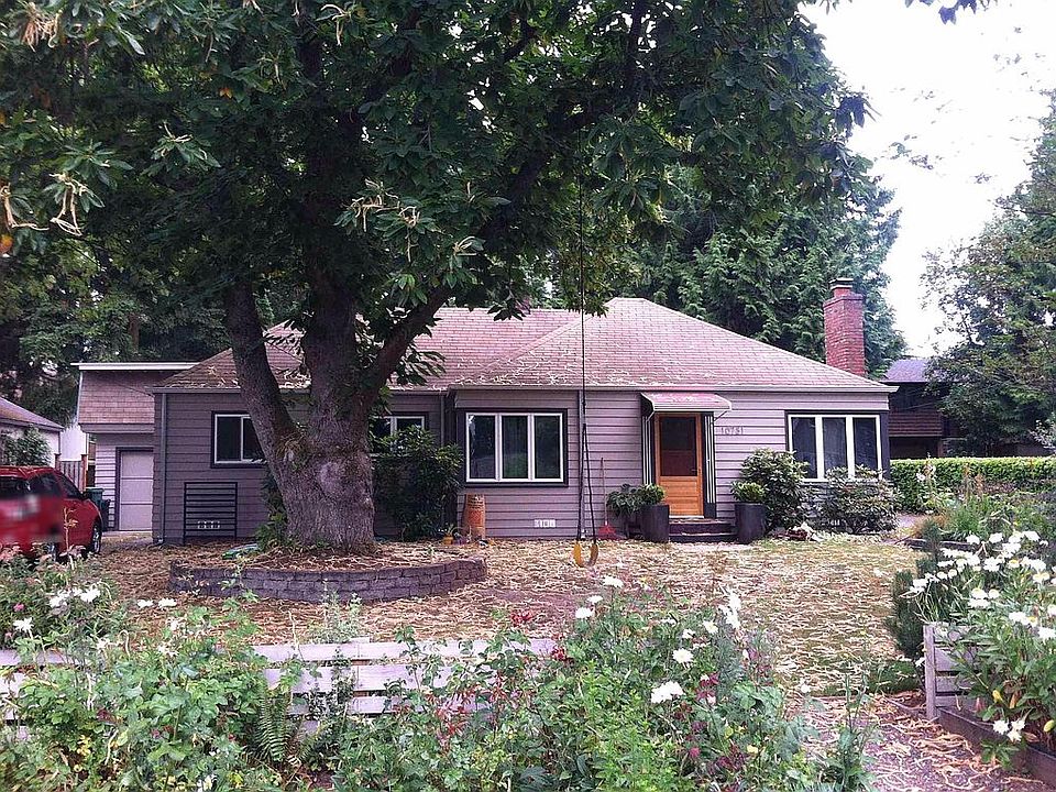 2nd image of 10731 20th Ave NE
