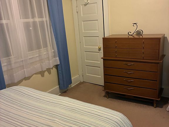 2nd image of 515 Lions Park Dr
