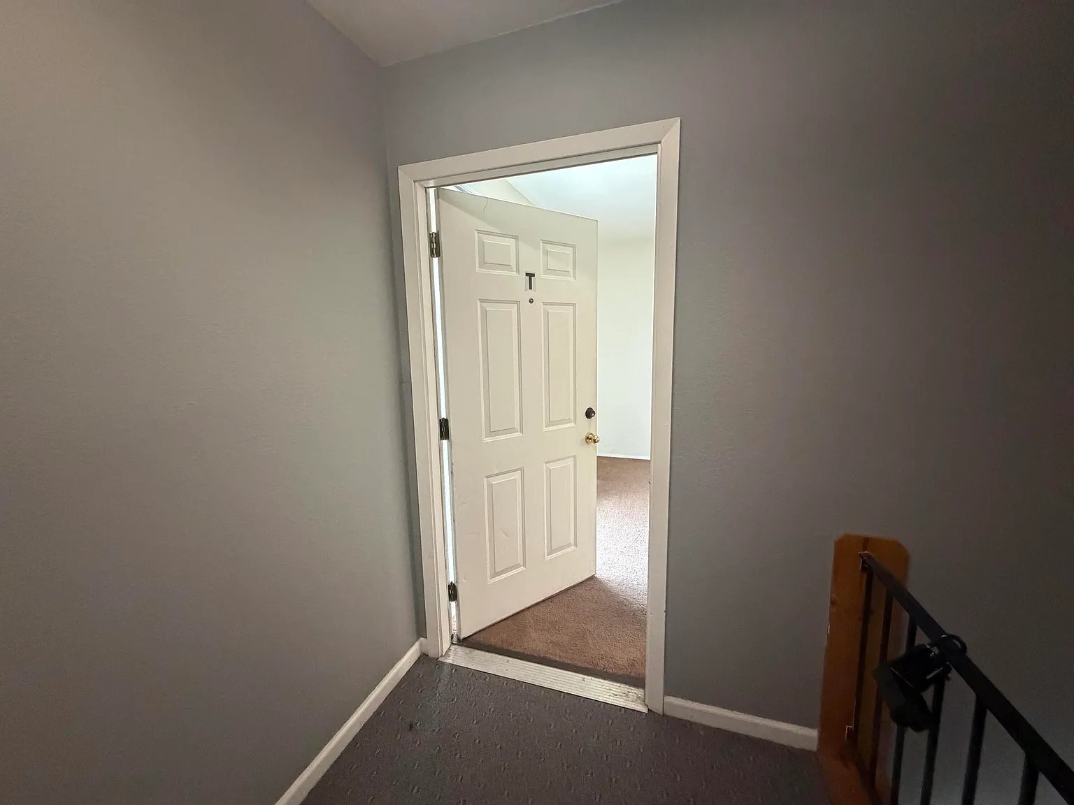 2 bed, 1.0 bath, $950 — Photo 3