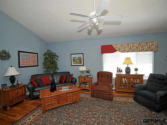 3rd image of 9410 Bayberry Ct