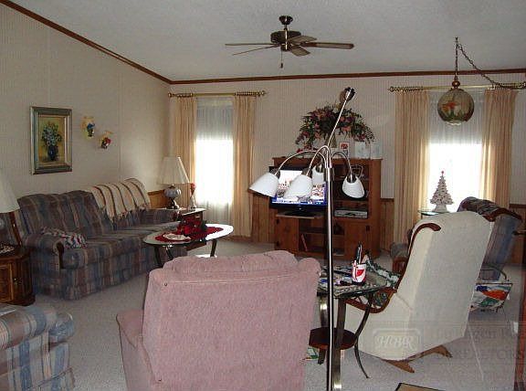 3rd image of 15892 Orange Dr