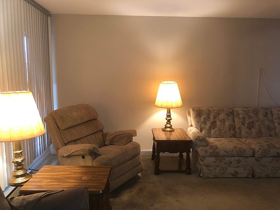 3rd image of 7841 Major Ave