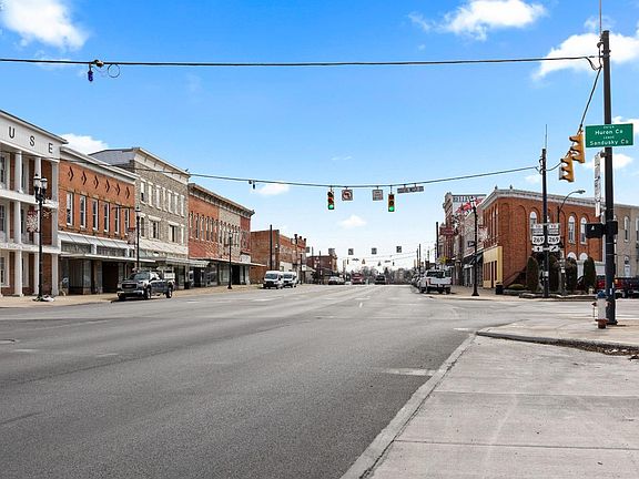 4th image of 111 W Main St