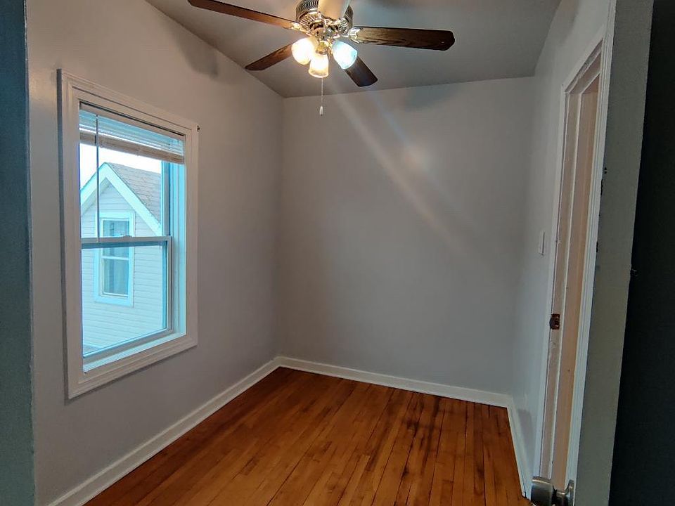 2nd image of 1317 S 49th Ct #2R-2