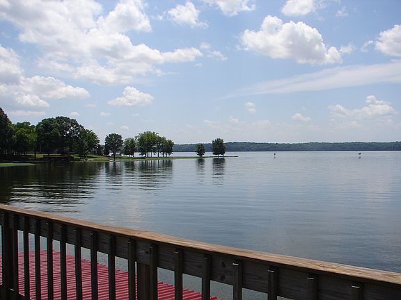 5th image of 118 Pointe Dr