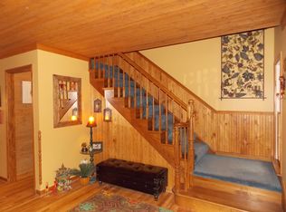 48W698 Whispering Oaks Dr, Burlington, IL 60109
