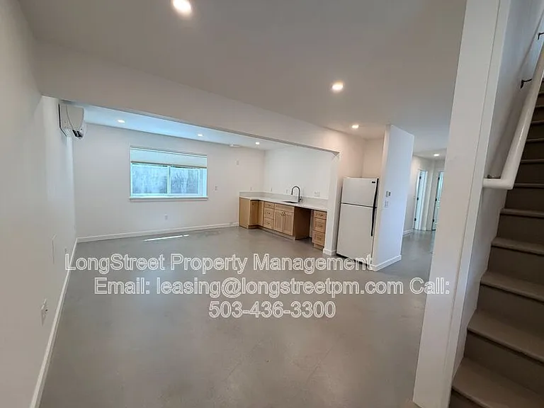 1749 SE 46th Ave — Photo 24
