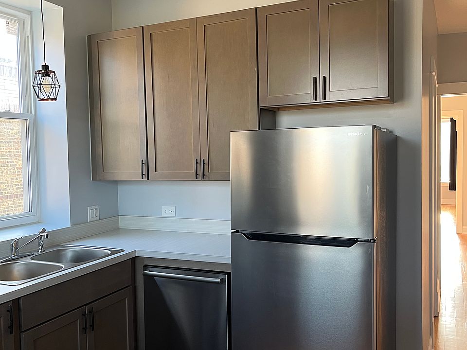1st image of 4045 N Monticello Ave APT 2