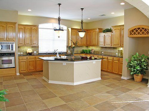 4th image of 9041 Blanco Dr