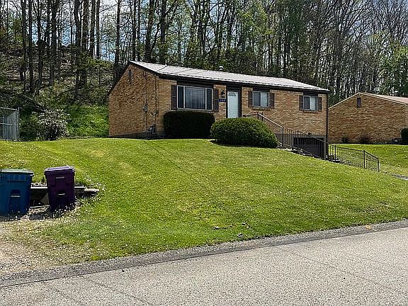 2nd image of 152 Black Hills Rd