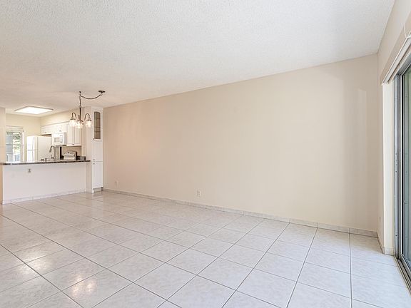 5th image of 2222 N Cypress Bend Drive #106