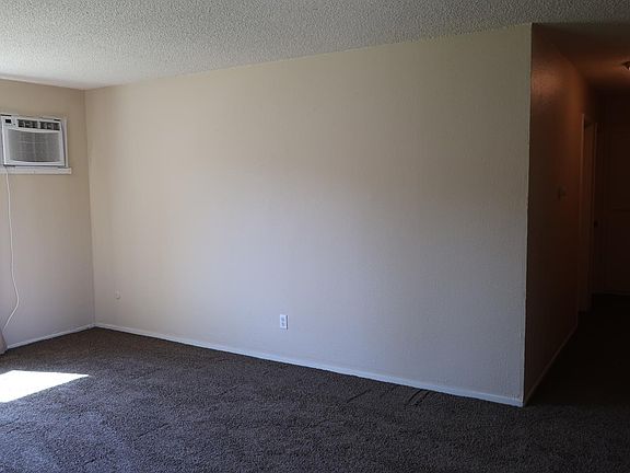 4th image of 4536 Ashcroft Ave #2