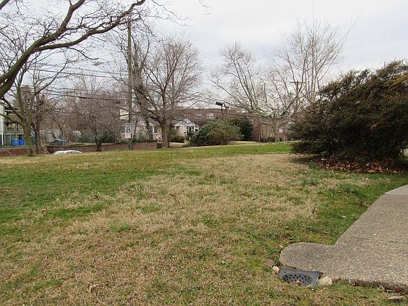 4th image of 4024 Unruh Ave