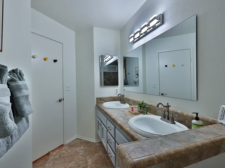 115 Rambling Dr — Photo 25
