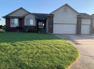 10617 E Zimmerly St, Wichita, KS 67207