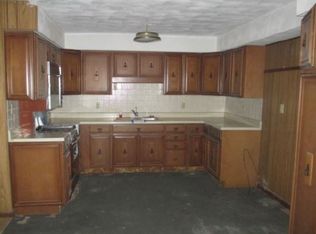 482 E 4th St, Woodhull, IL 61490