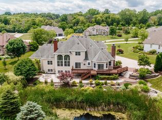 2450 Mound Zion Woods Ct, Brookfield, WI 53005