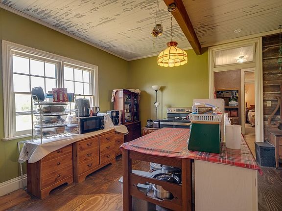8th image of 7480 Beech Hill Rd
