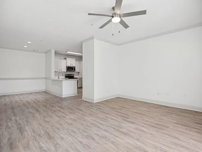 Enclave at Rivergate — Photo 20