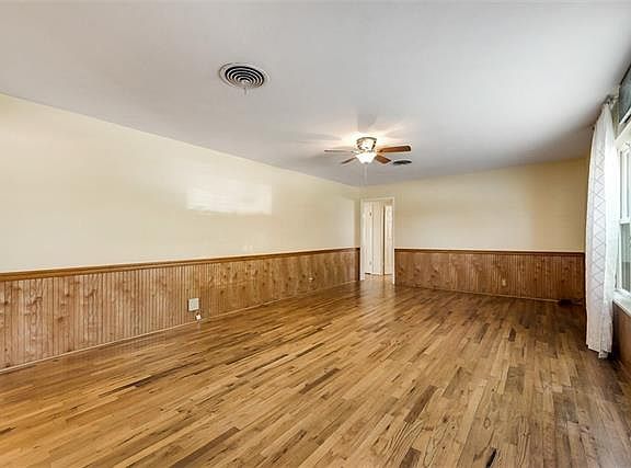 3rd image of 1211 Warden St