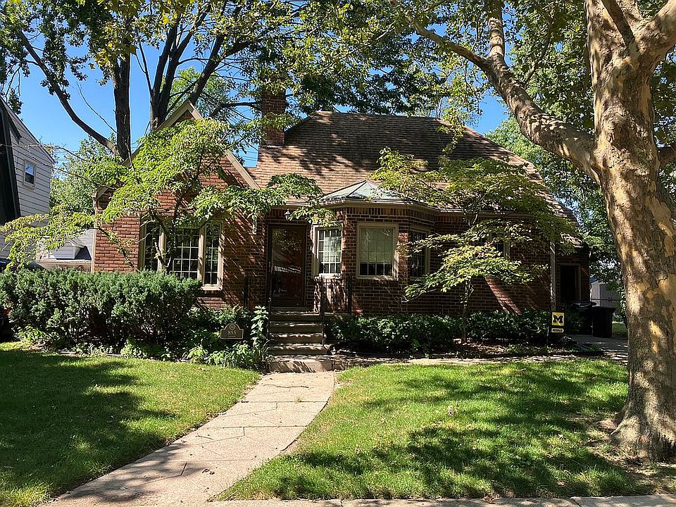 1st image of 855 Loraine St