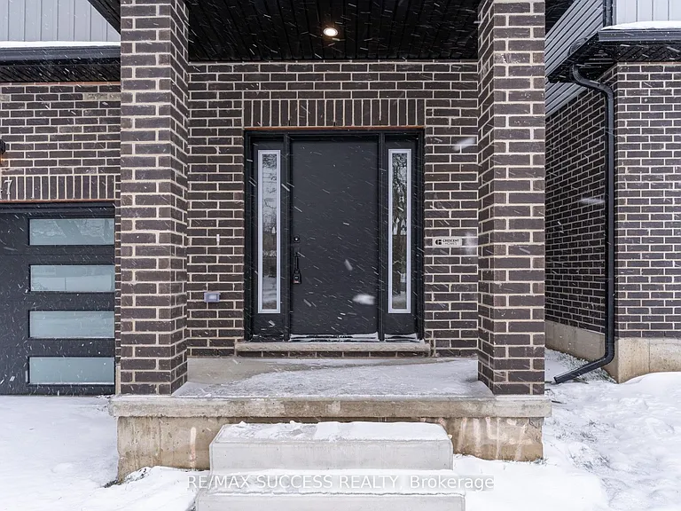 147 Siebert Ave — Photo 5