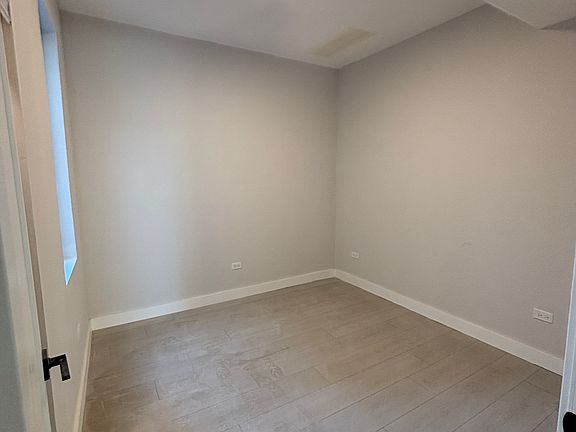 5th image of 3001 W Cermak Rd #4R