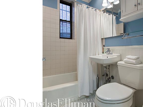 4th image of 203 W 87th St APT 52