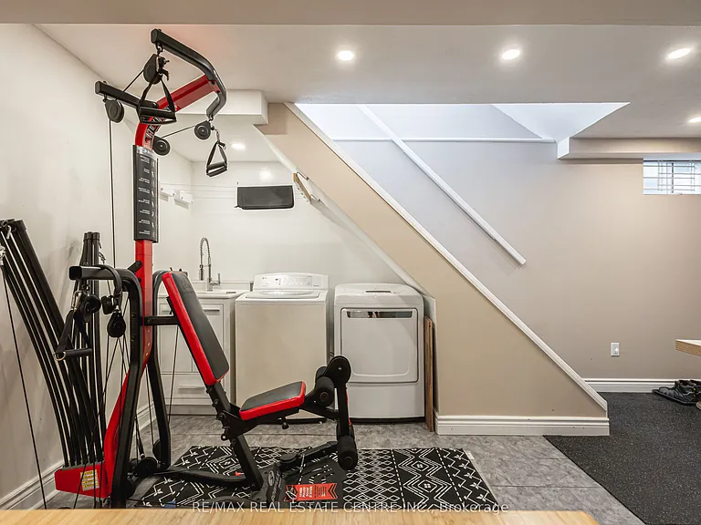 54 Gray Cres #BASEMENT — Photo 11