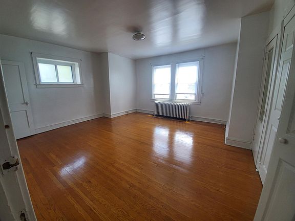4th image of 3353 Cottman Ave Floor 3