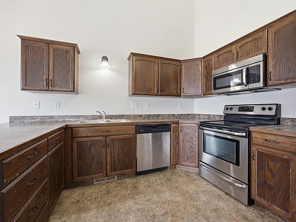 3rd image of 962 31st Ave W