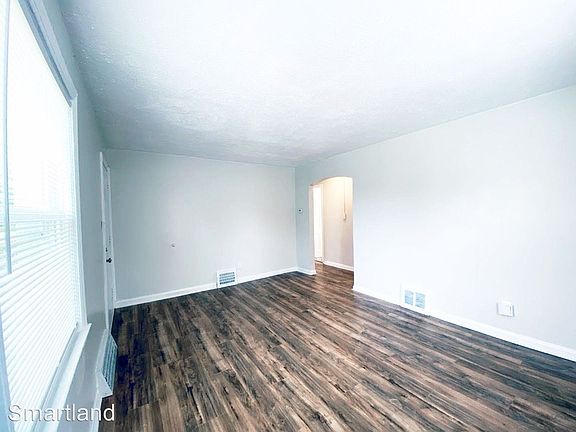 4th image of 4349 Lee Heights Blvd