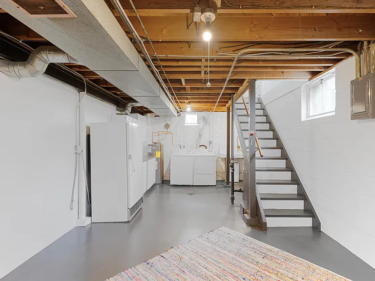 5718 Pratt St — Photo 18
