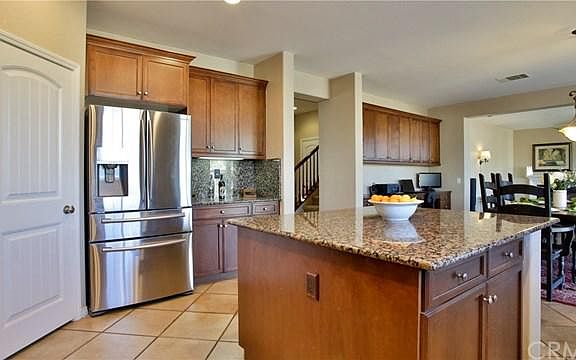 3rd image of 29422 Tremont Dr