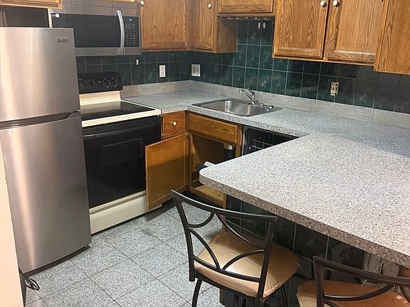 2nd image of 60 Rantoul St APT 114N