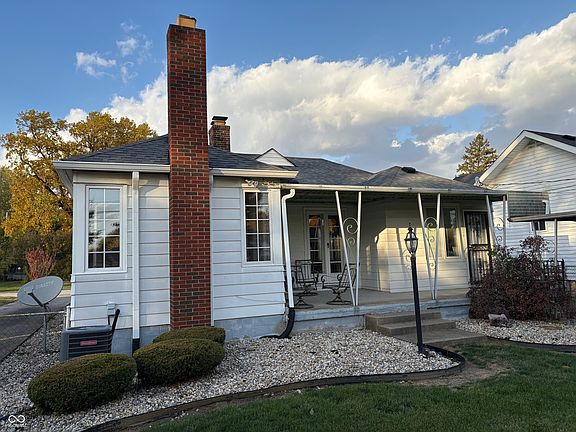 3rd image of 523 E Mills Ave