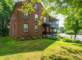 11 Stone Path Ln, Easthampton, MA 01027