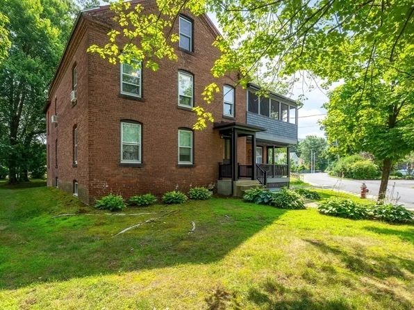 11 Stone Path Ln, Easthampton, MA 01027