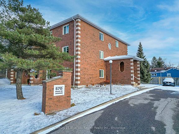 3rd image of 570 Graham Dr #6