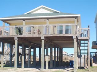 110 Sand Dune Ct, Freeport, TX 77541