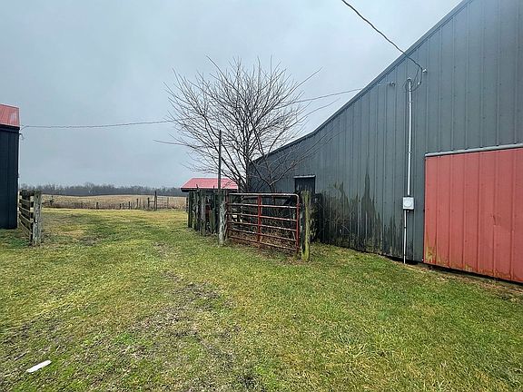 3rd image of 1669 Highway 218