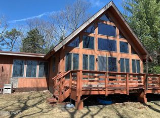 129 Highland Dr, Hawley, PA 18428