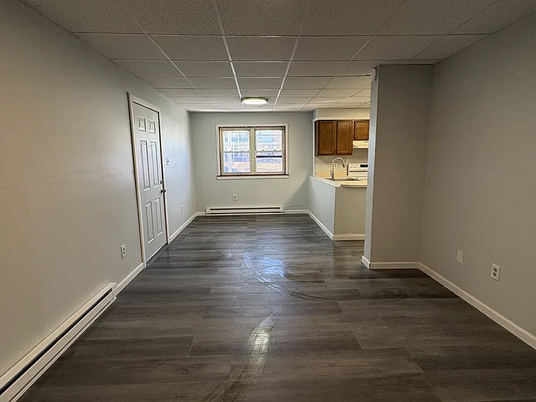 563 Washington Ave — Photo 6
