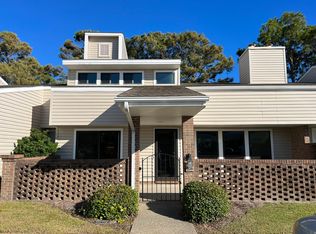 208 Sound Ct, Morehead City, NC 28557