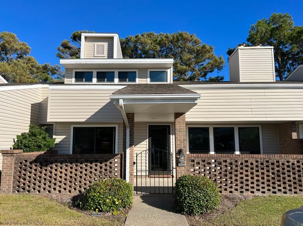 208 Sound Ct
