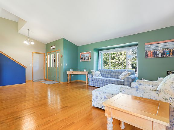 4th image of 840 Wren Ct